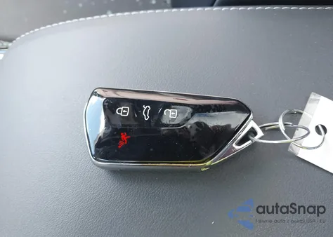 2023 Volkswagen Id.4 Awd Pro S Plus z USA, uszkodzony, nr VIN 1V2JNPE89PC043899